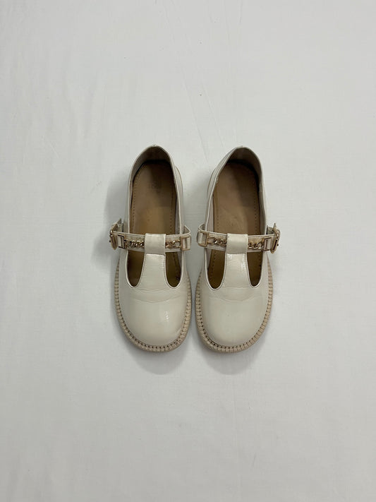 Low-Heel T-Strap Mary Janes, EU38