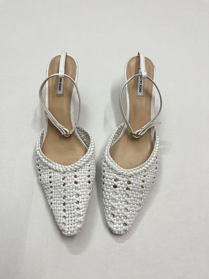 White Woven Leather Ankle-Strap Stiletto Pumps, EU41