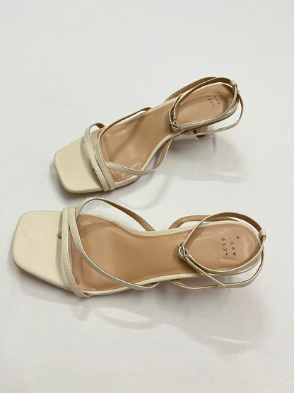 Strappy Kitten-Heel Sandals, EU41