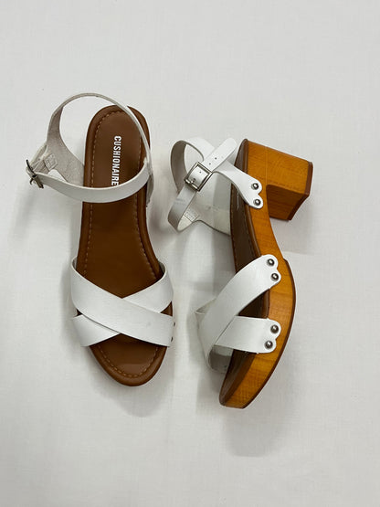 Retro Studded Wooden Block Heel, EU40