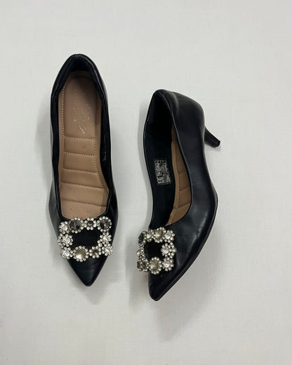 Black Crystal Brooch Pointed Pumps, EU38