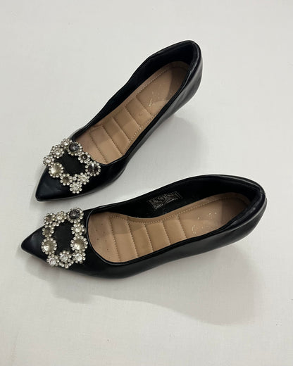 Black Crystal Brooch Pointed Pumps, EU38