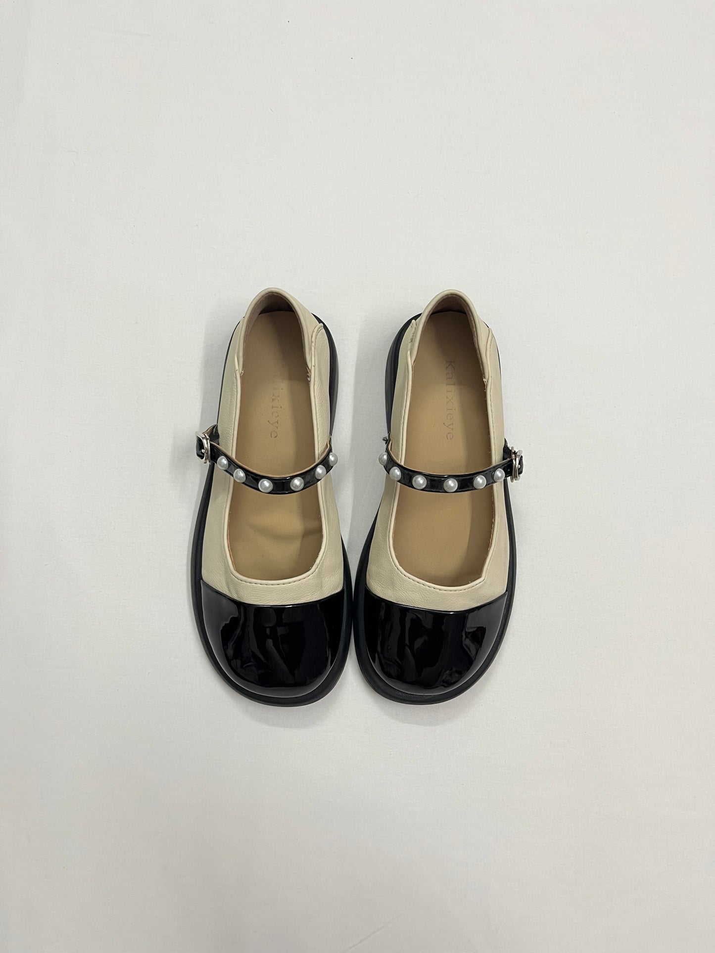 Pearl-Embellished Two-Tone Mary Janes, EU36.5