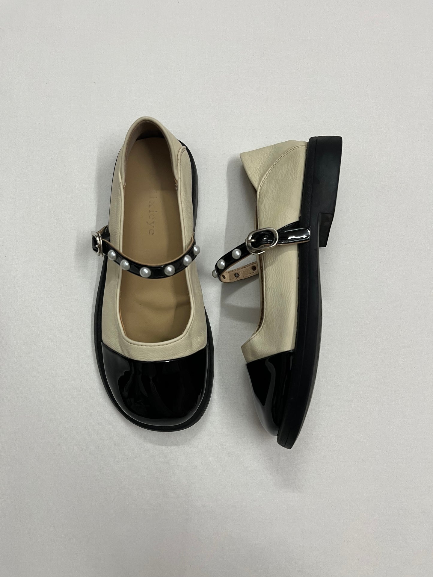 Pearl-Embellished Two-Tone Mary Janes, EU36.5