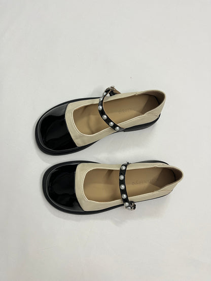 Pearl-Embellished Two-Tone Mary Janes, EU36.5