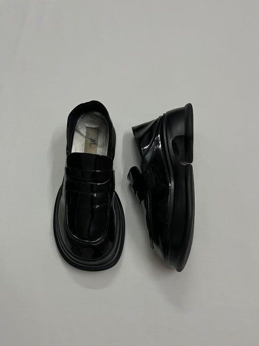 Glossy Sculpted Platform Loafers, EU38