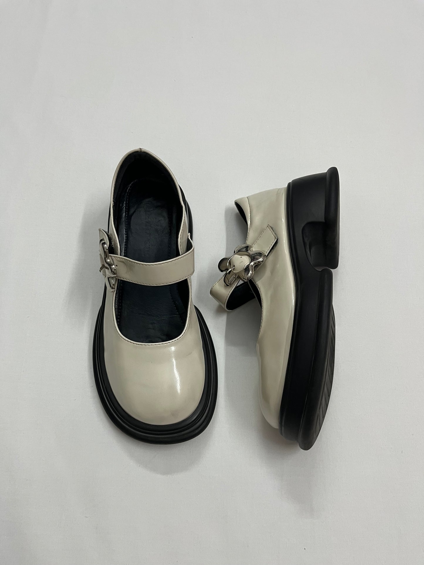 Metallic Flower-Buckle Mary Janes, EU36