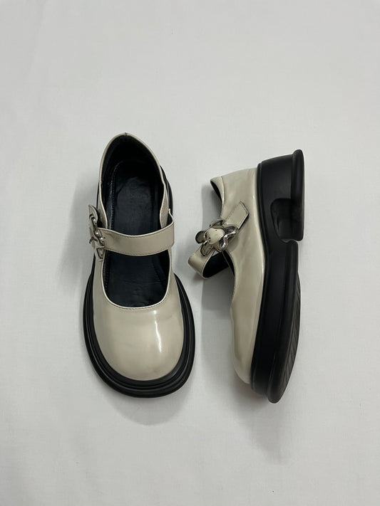 Metallic Flower-Buckle Mary Janes, EU36