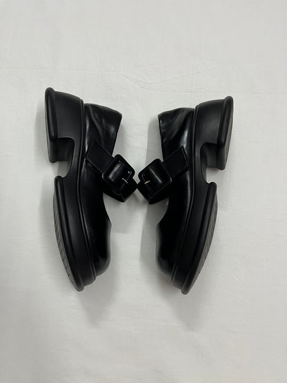 Chunky Buckle Arch Mary Janes, EU38