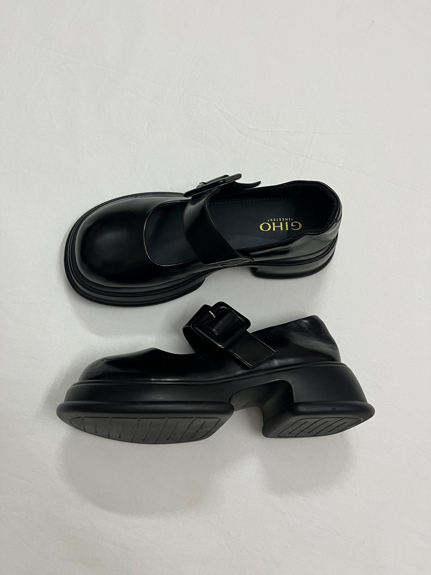 Chunky Buckle Arch Mary Janes, EU38