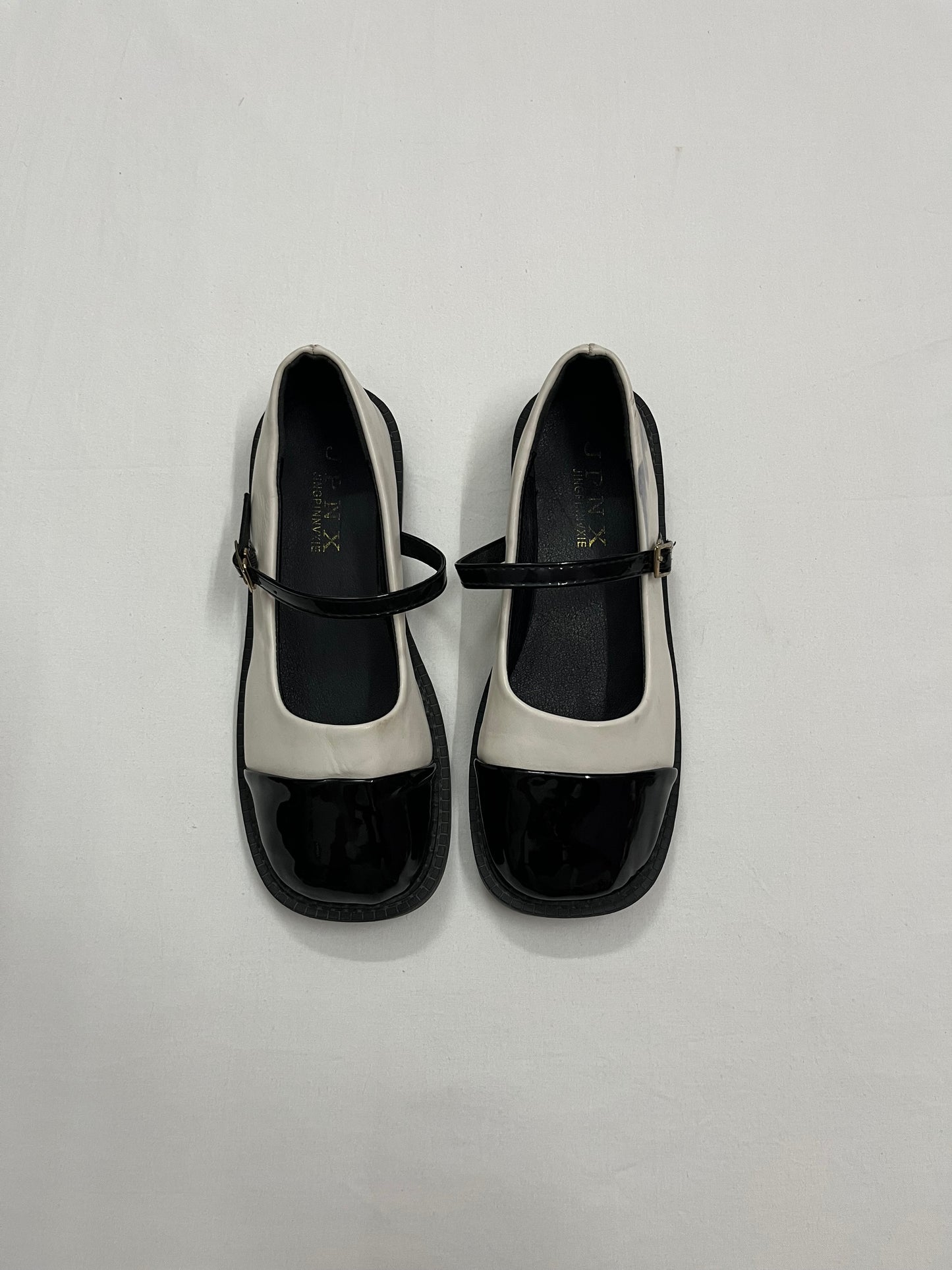 Two-Tone Patent Buckle Mary Janes, EU36