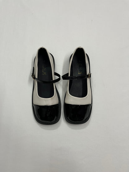 Two-Tone Patent Buckle Mary Janes, EU36