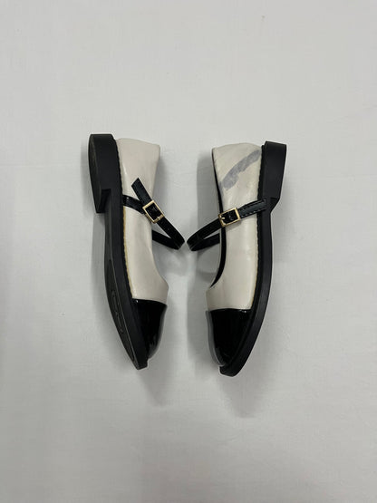 Two-Tone Patent Buckle Mary Janes, EU36