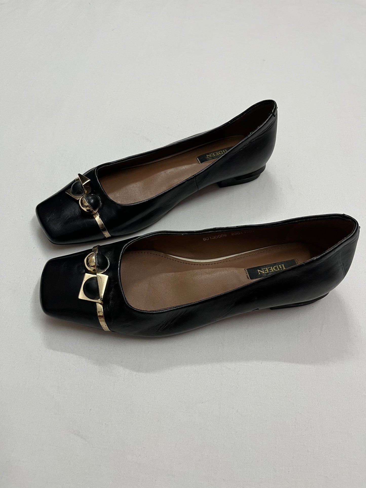 Gold Geometric Square-Toe Flats, EU36.5