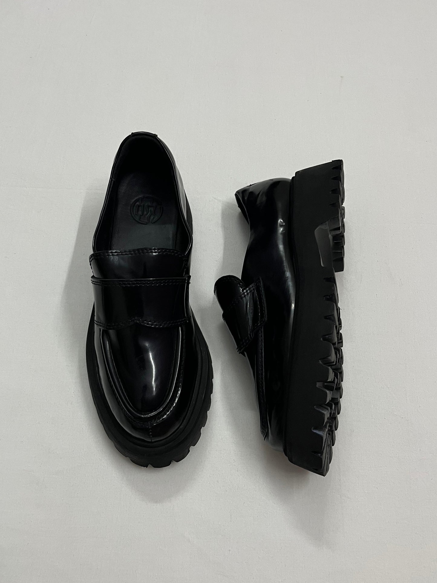 The Onyx Chunky Penny Loafer, EU37