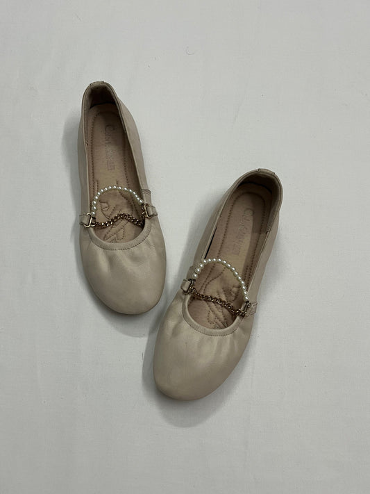 Leather Pearl Accent Ballet Pumps, EU37