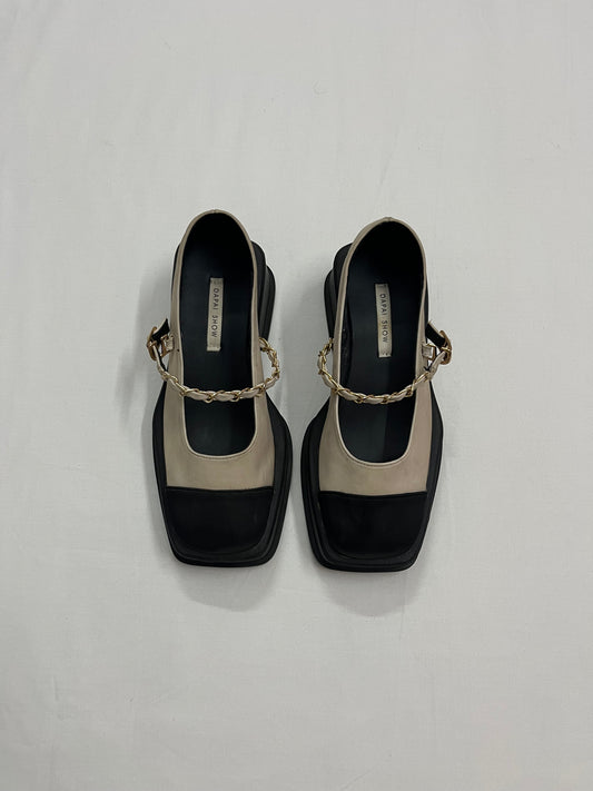 Two-Tone Mary Janes, EU35