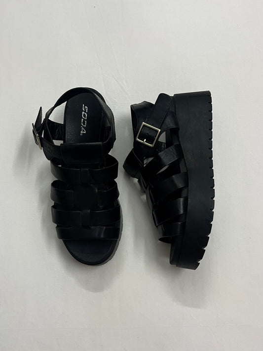 Chunky Strappy Fisherman Platform Sandals, EU40