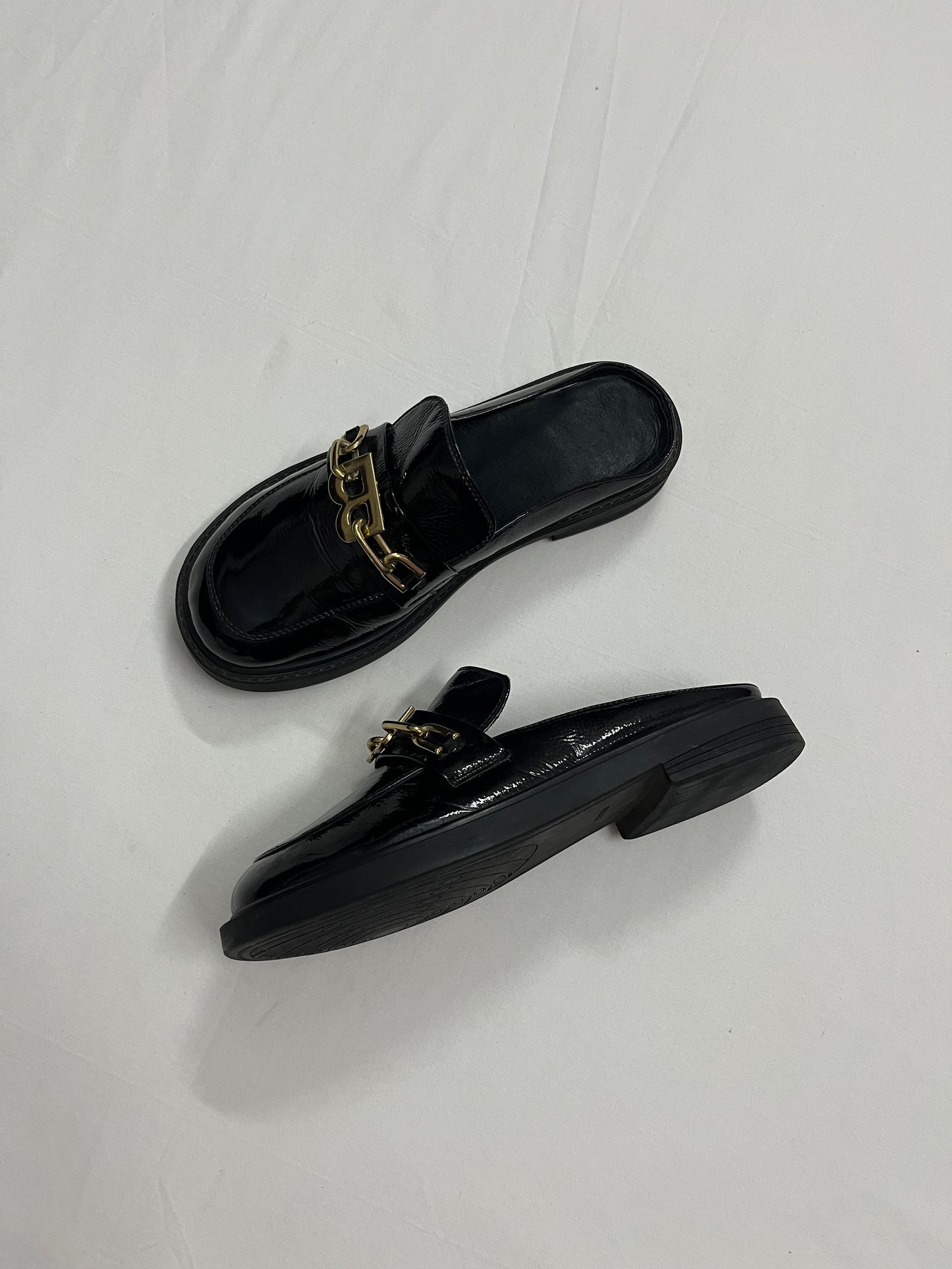 Gold-Chain Mule Loafers, EU38