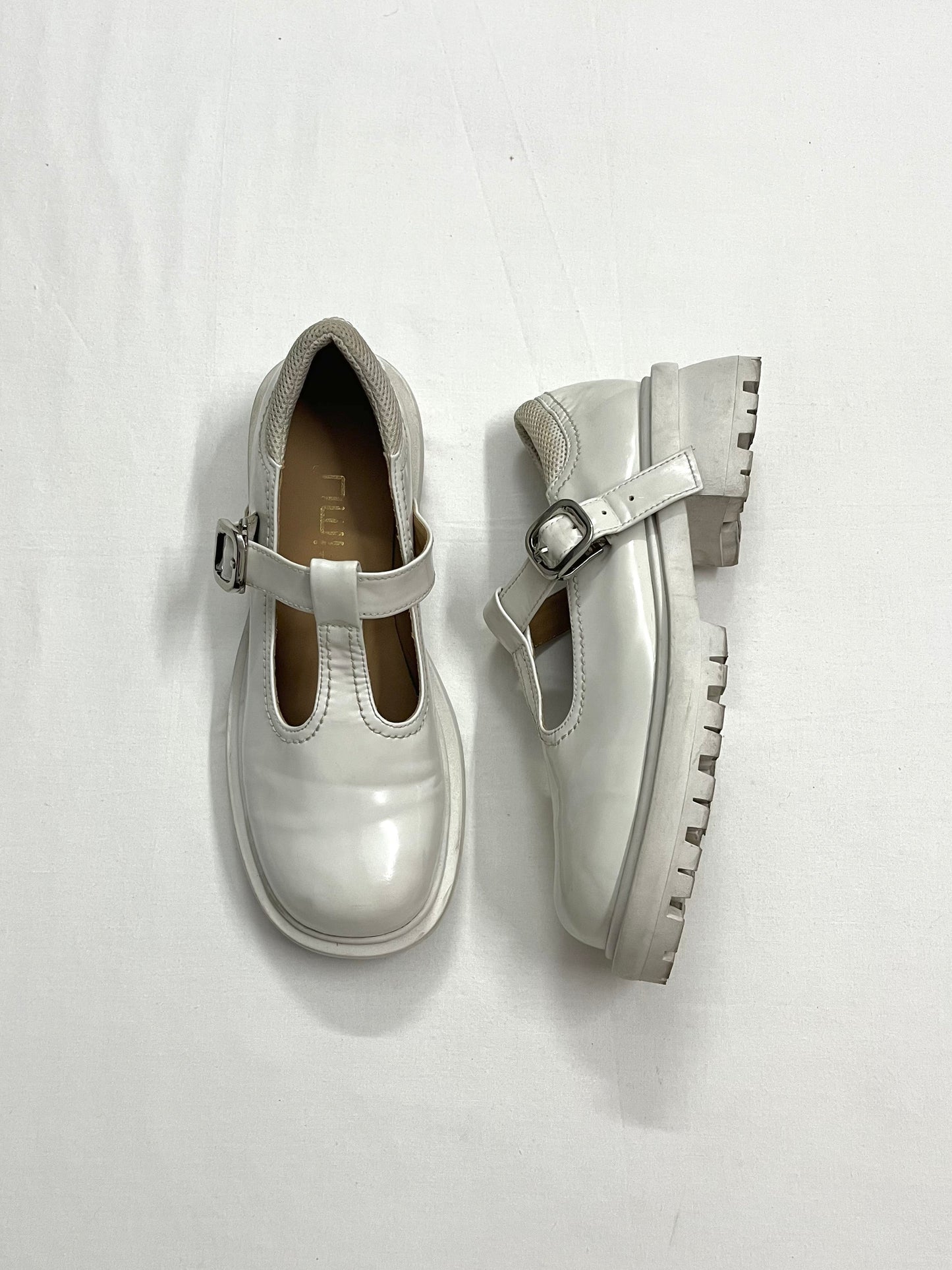 Chunky T-Strap Mary Janes, EU38