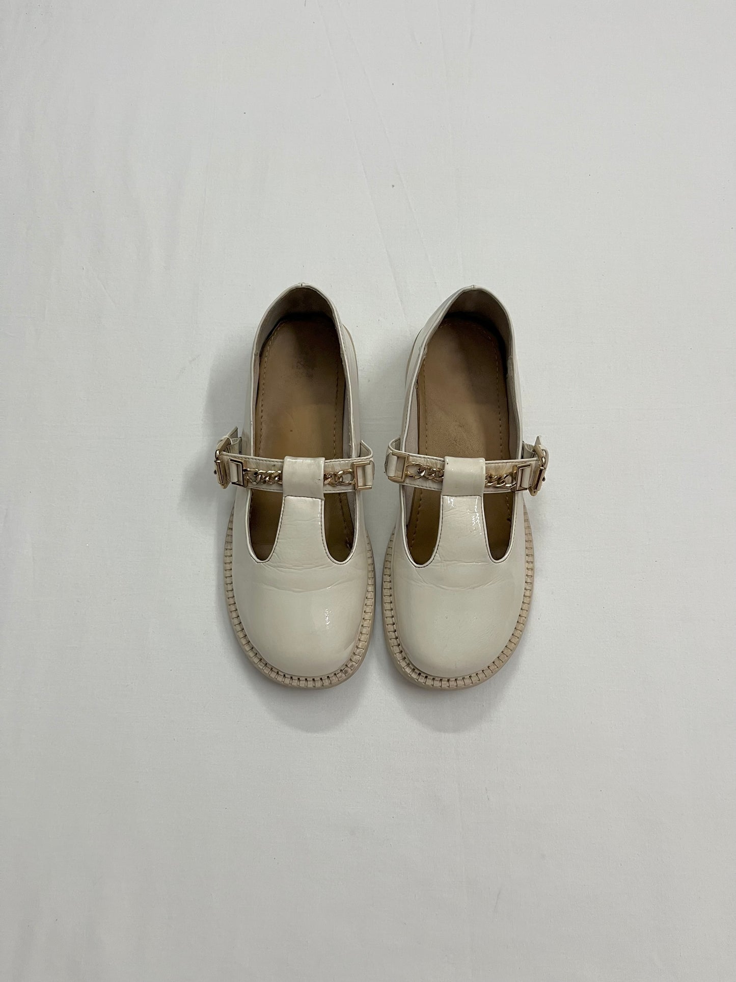 Low-Heel T-Strap Mary Janes, EU38