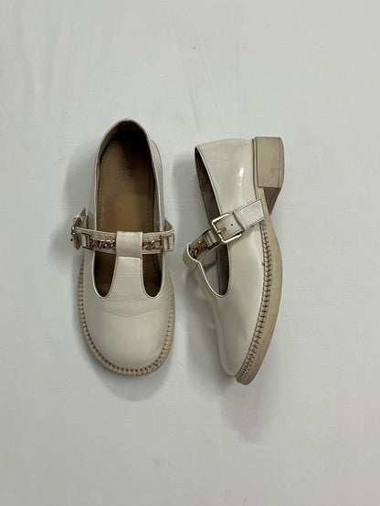 Low-Heel T-Strap Mary Janes, EU38