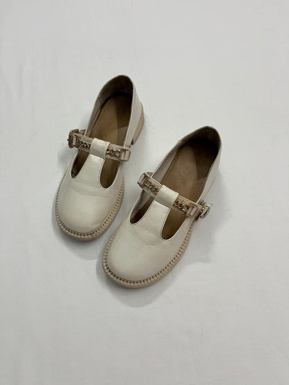 Low-Heel T-Strap Mary Janes, EU38