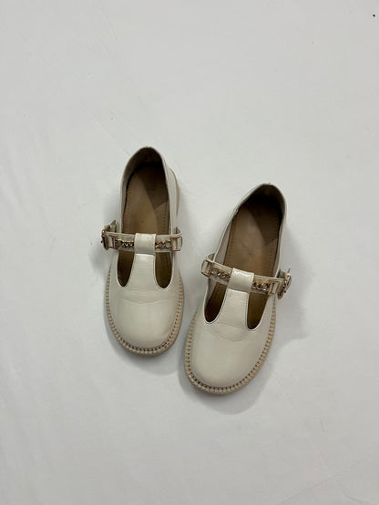 Low-Heel T-Strap Mary Janes, EU38