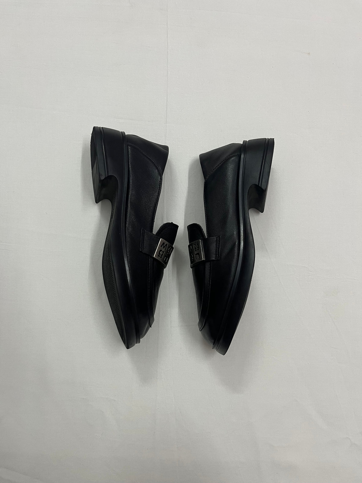 Textured Matte Loafers, EU38
