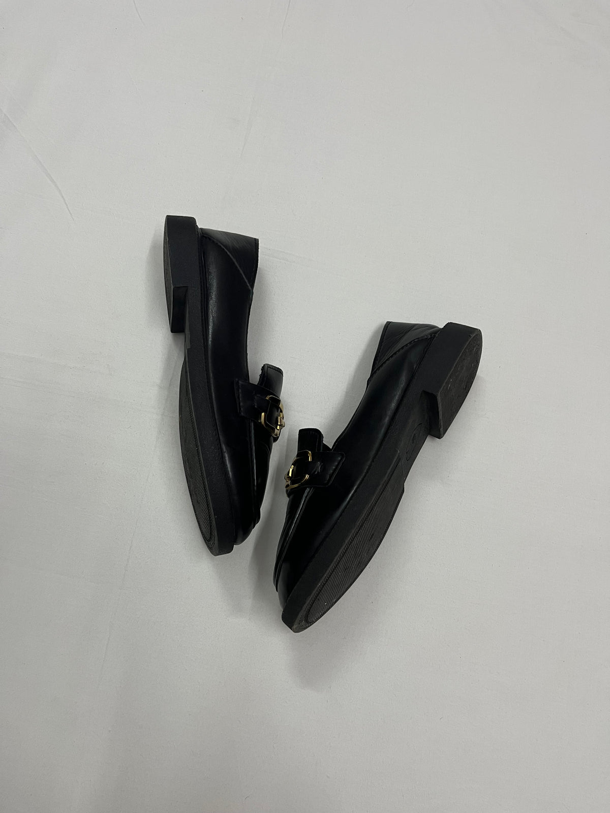 Gold Chain Matte Leather Loafers, EU39